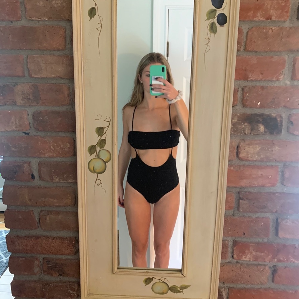 Swimsuit - Picture 2 of 5